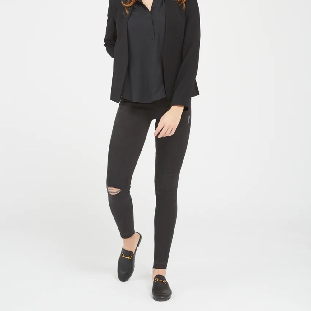 SPANX Vintage Distressed Ankle Jeans - Black - Medium